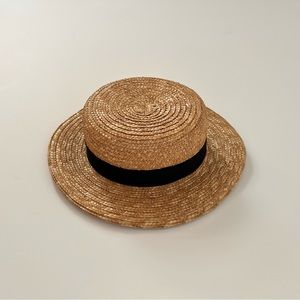 SOLD • Classic Boater Straw hat